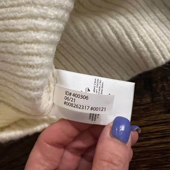 Express off white chunky cable knit sweater size s - Picture 7 of 7